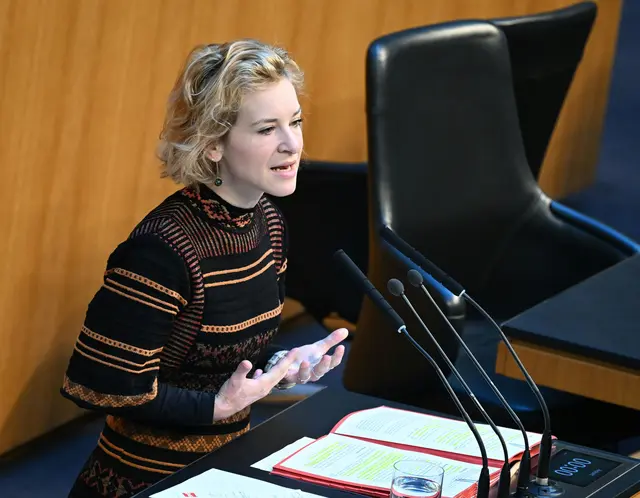 Solange die Budgetverhandlungen liefen, seien Aussagen über Milliardenkürzungen "so nicht richtig" und auch "nicht in Stein gemeißelt", so Wissenschaftsministerin Eva-Maria Holzleitner (SPÖ). | Foto: APA-Images / APA / HELMUT FOHRINGER