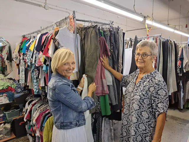 Modisches Angebot und individuelle Beratung in der Gewandabteilung. | Foto: ORA International