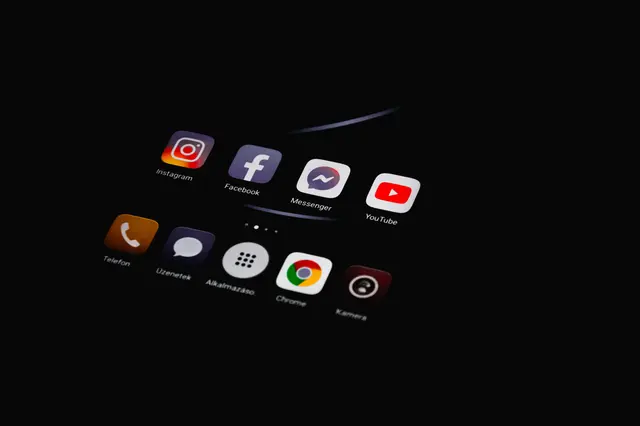 AK Wien geht hart gegen Social-Media-Giganten vor