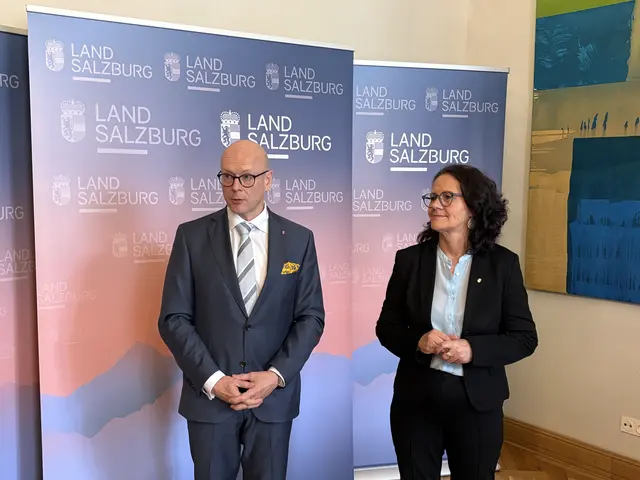 Landesrat Wolfgang Fürweger, Gesundheitslandesrätin Daniela Gutschi | Foto: MeinBezirk