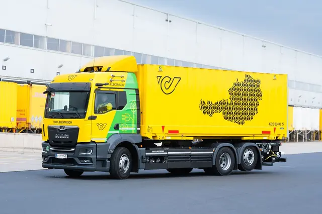 Die Postgewerkschaft befürchtet durch die Paketabgabe einen Rückgang im Paketgeschäft, was sich negativ auf die Arbeitsplätze auswirken könnte. | Foto: APA-Images / OTS / Stefanie J. Steindl