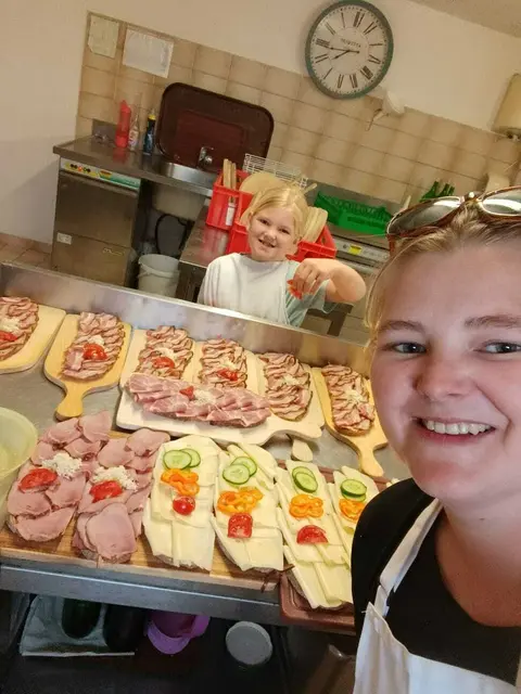 [Anzeige] Tradition, Genuss und Wandern in Mariasdorf