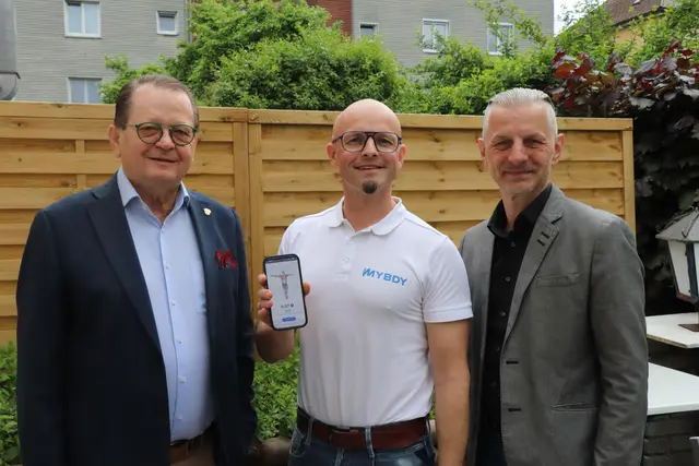 Vizebürgermeister Ernst Ennsberger, Sportwissenschafter Andreas Riedl und Joachim Mühlegger (v.l.). | Foto: MeinBezirk/Rabl