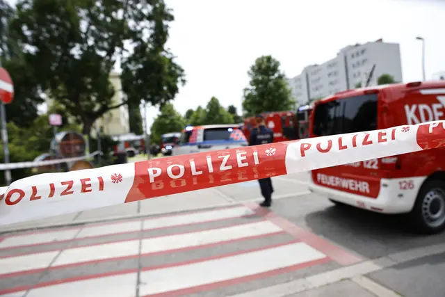 Der Entminungsdienst rückte zur sicheren Abholung an. | Foto: TOBIAS STEINMAURER / APA / picturedesk.com 