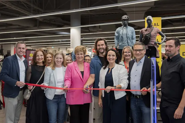 Über 100 Topmarken warten im neuen City Outlet auf dich
