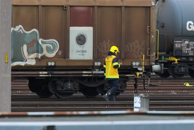 Ein möglicher Gefahrstoffaustritt bei einem Kesselwaggon der mit Ammoniak beladen war, wurde am Verschubbahnhof in Wels befürchtet. | Foto: laumat.at