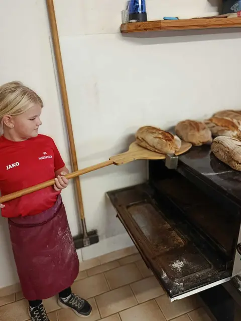 Frische Produkte aus eigener Herstellung – direkt vom Hof auf den Tisch.  | Foto: Mostschank Karner