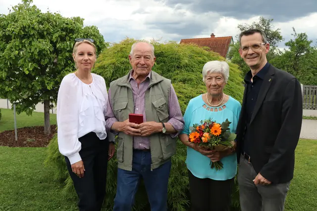 Feierstunde im Hause Krautgartner zur Eisernen Hochzeit. | Foto: Stadtgemeinde Neunkirchen