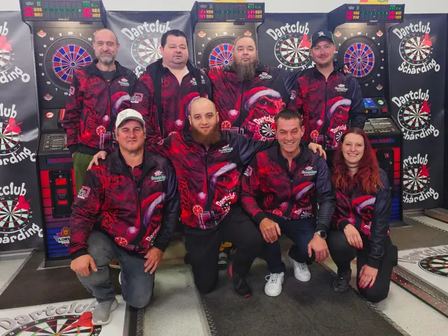 Der Dartclub Schärding hat sich für die Electronic Dart-EM in der Slowakei qualifiziert. Diese startet am 30. Mai. Die neuen Trikots wurden von der Firma Josko und der Brauerei Baumgartner gesponsert. | Foto: Dartclub Schärding