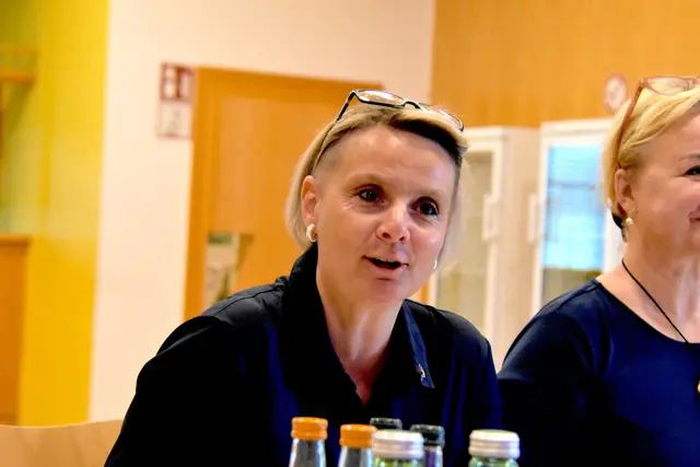 Bettina Bauernhofer, Obmann-Stellvertreterin der Energieregion Weiz-Gleisdorf, am Wort | Foto: MeinBezirk/Helmut Riedl