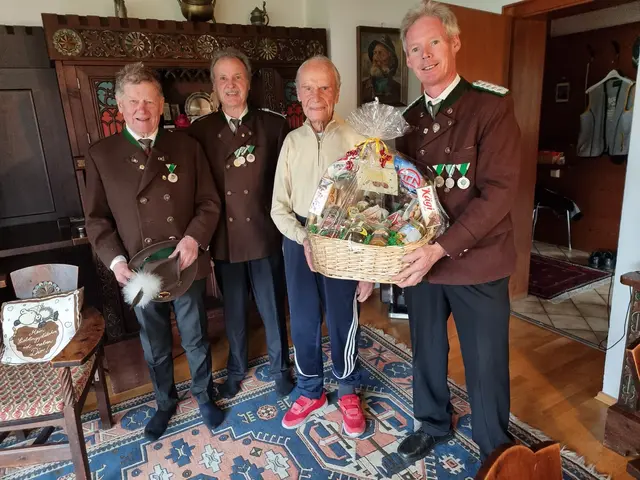 Schützengilde Thierberg feiert 100. Geburtstag von Walter Nagiller