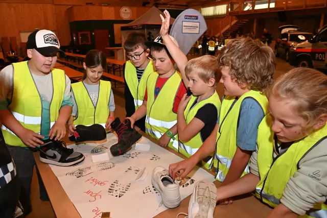 Die Kinder hatten viele Fragen.