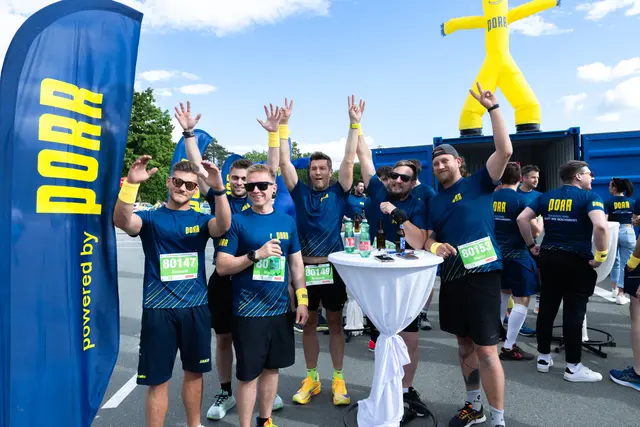Teamspirit wird beim gemeinsamen Laufevent groß geschrieben. | Foto: Konstantinov