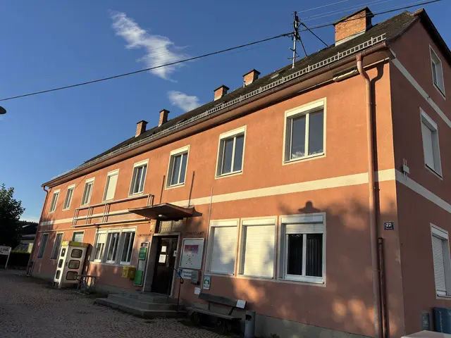 Das alte Gemeindeamt - Räumen werden derzeit als Krabbelstuben-Provisorium genutzt. Eine Nachnutzung ist noch offen. | Foto: MeinBezirk Perg/Köck