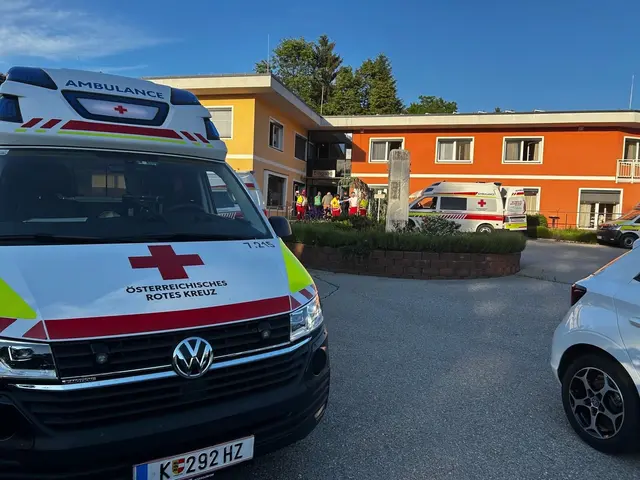 Brand in Pflegeheim fordert mehrere Verletzte