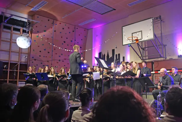 Rund 400 Besucher waren vom Auftritt des JC Naarn restlos angetan. | Foto: Eckhart Herbe
