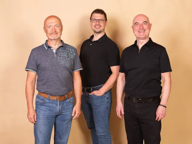 Auch heuer wieder ein "Dream-Team" beim Theater am Fluss: Alex Bechtloff, Bernhard Oppl und Wiff LaGrange (v. li.). | Foto: Klaus Althuber