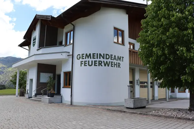 Im Gemeindeamt Brandenberg laufen derzeit Planungen zur Erweiterung der Wasserversorgung und zur Erschließung neuer Quellen. | Foto: Martina Obertimpfler 