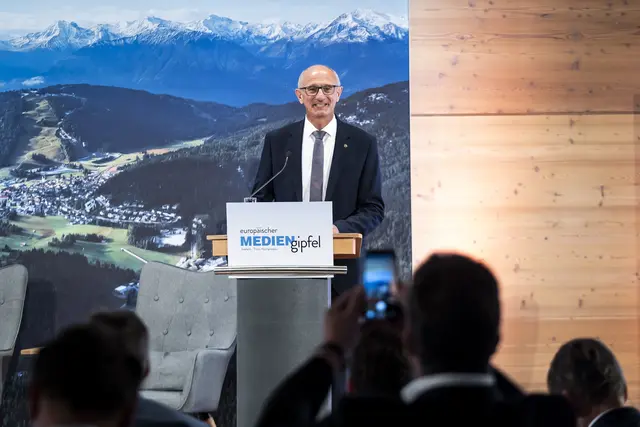 Impuls durch Tirols Landeshauptmann Anton Mattle (Vorsitzender der österreichischen Landeshauptleutekonferenz): „Medien aus Sicht der Bundesländer – warum es erstmals einen medienpolitischen Antrag bei der LH-Konferenz gibt“ | Foto: proMedia/Hetfleisch