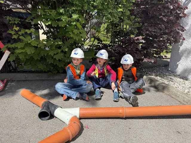 Auch eine kurze Pause gehört auf dem Bau dazu. | Foto: WK Reutte/Eisele