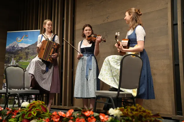 Der Ellauer Dreigesang - Gewinnerinnen des Salzburger Volksmusikpreises 2026 | Foto: Johannes Burger/Stadtgemeinde Bischofshofen