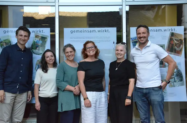 "gemeinsam.wirkt"-Vernissage-Team: Vize-Bgm. Johannes Augustin, Katharina Schermann,  Sandra Marsoun-Kaindl, Christine Gamper, Larissa Pöschl und Lukas Falch. | Foto: Schletterer