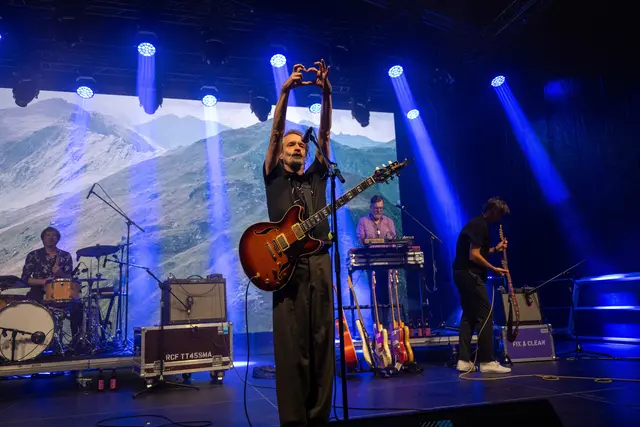 Oliver Welter und Naked Lunch waren gestern Höchstform. | Foto: Arnold Pöschl