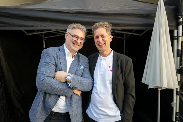 Caterer Adi Kulterer mit Intendant Bernd Liepold-Mosser | Foto: Arnold Pöschl