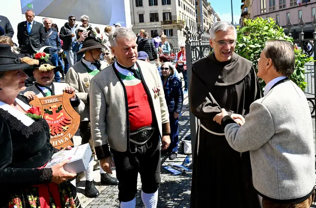 Zwei Schönberger in Rom: Sowohl David Volgger als auch Karl Mark stammen aus dem Stubaitaler Dorf. | Foto: Manfred Hassl