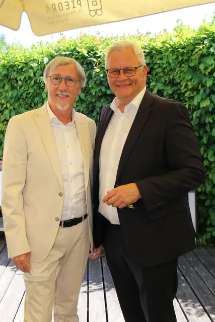 Manfred Waba und Eisenstadts Bürgermeister Thomas Steiner.  | Foto: Eduard Wimmer