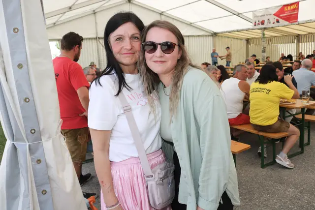 Regina und Lorena | Foto: Sona Hasoyan