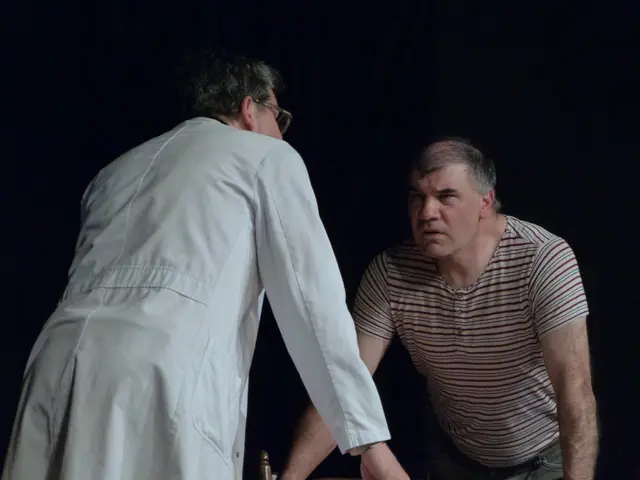 Mit viel Humor, pointierten Dialogen und großer Spielfreude brachte die Theatergruppe Lutzmannsburg das Stück "Der Hypochonder" erfolgreich auf die Bühne des Lustspielhauses. | Foto: Vanessa Wittmann