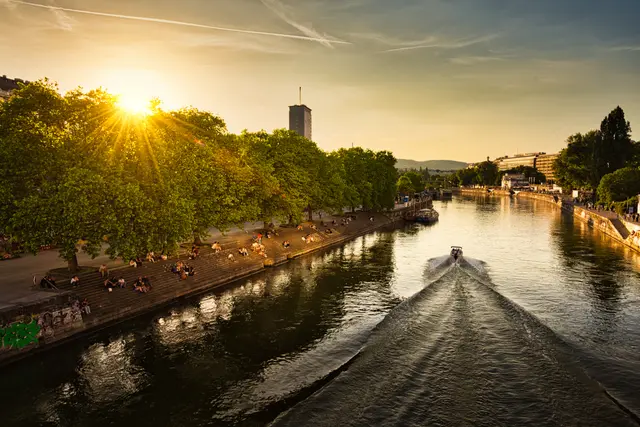 Traumhafte Abendstimmung am Donaukanal