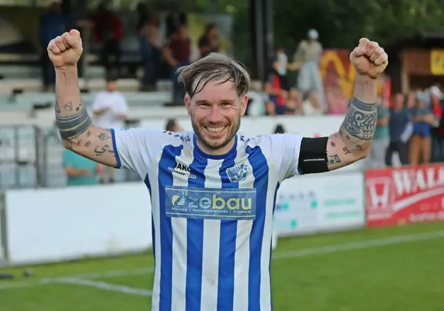 Rudi Durkovic jubelt über sein 221. Tor in der OÖ. Liga. | Foto: Hörmandinger