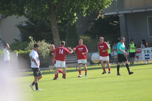 Jubel über das Tor der Union Naarn Oldstars | Foto: MeinBezirk Perg/Köck