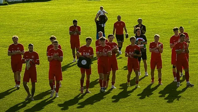 Der SV Lackenbach holte in Kobersdorf einen 2:6-Auswärtssieg und liegt damit drei Punkte vor dem Zweiten Rohrbach an der Tabellenspitze | Foto: SV Lackenbach