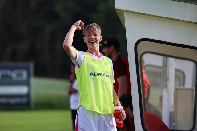 Über die 1b der Eidenberger schafften heuer – hier Jannik Hartl, der das 2:0 bejubelt – mehrere Spieler den Weg in die Kampfmannschaft. | Foto: Reischl