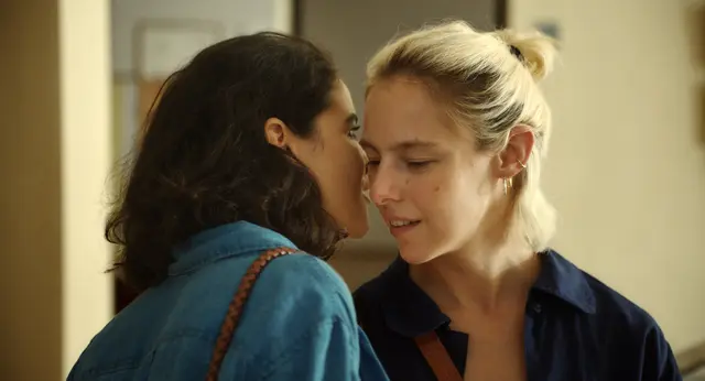 Der Film "Mit leiser Stimme" feiert im Rahmen des Queer-Frames Festivals österreichweite Premiere. Die Vorstellung am Mittwoch, 10. Juni, läutet das Festival um 20.30 Uhr ein. | Foto: Filmcasino/Queer Frames Festival 2026