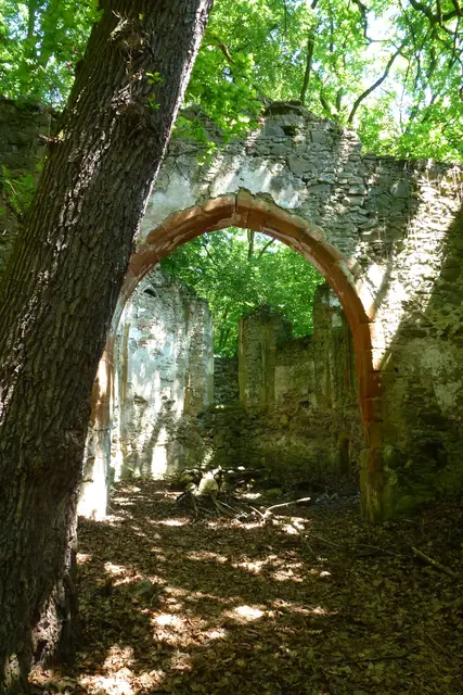 Kirchenruine St. Cäcilia.