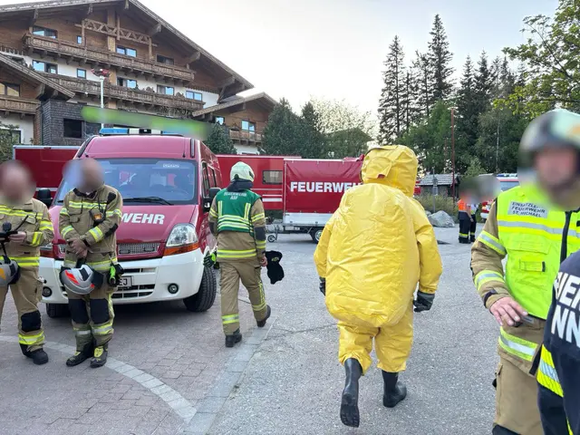 Unter Atemschutz wurden Belüftungsmaßnahmen durchgeführt.  | Foto: Freiwillige Feuerwehr Rennweg am Katschberg