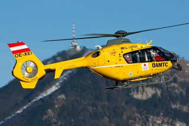 Ein Gleitschirmpilot stürzte in Grafenweg beim Landeanflug aus mehreren Metern Höhe ab. Der Mann wurde dabei verletzt und ins Krankenhaus geflogen. (Symbolfoto) | Foto: stock.adobe.com/at/Photofex
