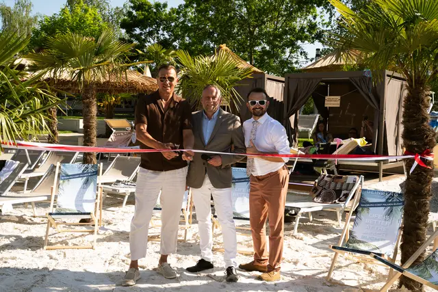 50 neue Palmen und 500 Tonnen Sand in Geinbergs neuer Bucht