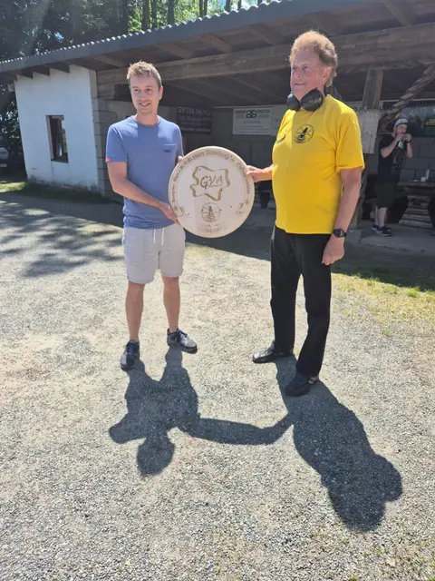 Schützenkönig Jakob Müssauer und Erich Pichl vom Bürgerkorps | Foto: Bürgerkorps Waidhofen/Thaya
