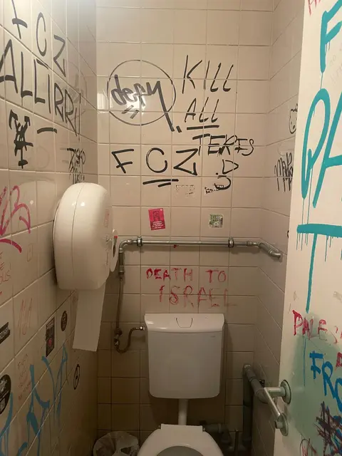 So sah die Toilette davor aus. | Foto: Monika Grußmann