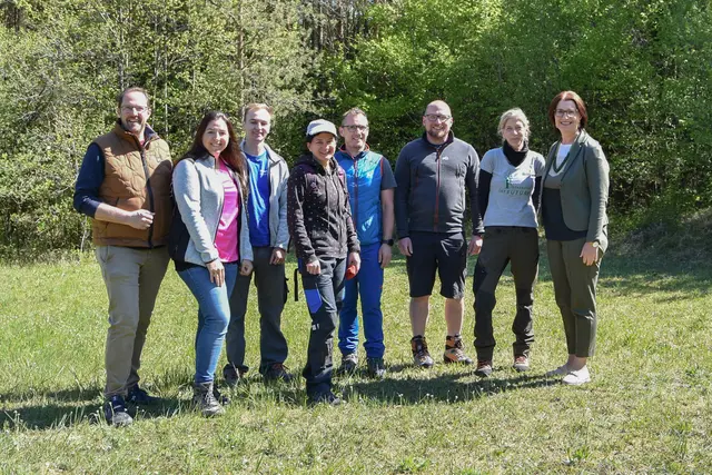 Pflegeaktion in der Forstheide sichert Trockenrasenbiotope