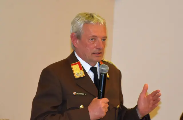 Landesbranddirektor Reinhard Leichtfried berichtete über die Erneuerungen und die Maßnahmen im Landesfeuerwehrverband Steiermark. | Foto: BFVMZ Pusterhofer