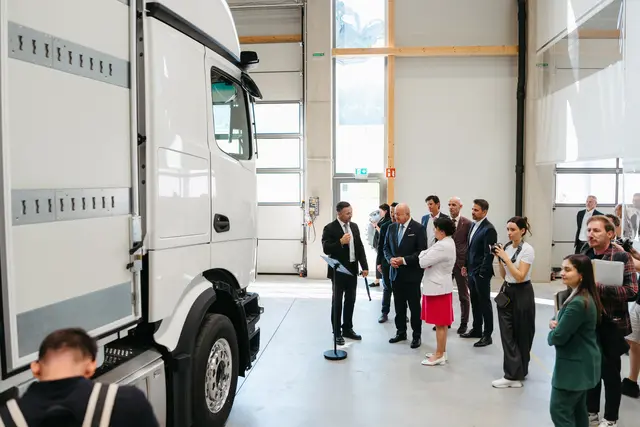 Dieser Lkw soll zu einer "mobilen Werkstatt" umgebaut werden. 