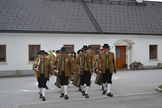 Die Musiker der Musikkapelle Grafenschlag in ihren sandfarbenen Uniformen | Foto: MK Grafenschlag