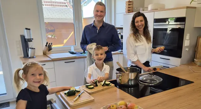 Familie Martina und Harald Jahn mit den Kindern Marlena und Nathanael sind von den 12 Tipps begeistert 

Foto FMZ