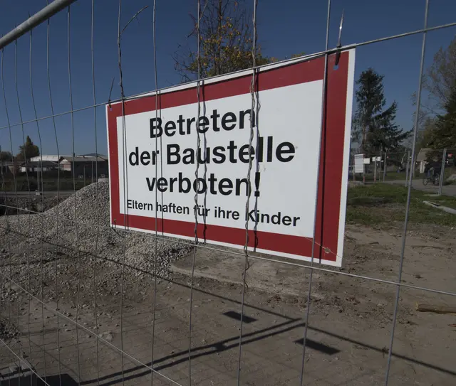 Für die Asphaltierungsarbeiten ist eine dreitägige Totalsperre unumgänglich.
 | Foto: PantherMedia/Elmar Gubisch